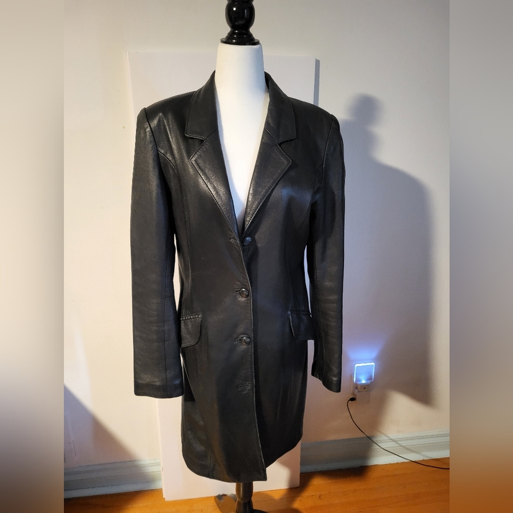 DANIER GENUINE BLACK LEATHER TRENCH. SIZE L